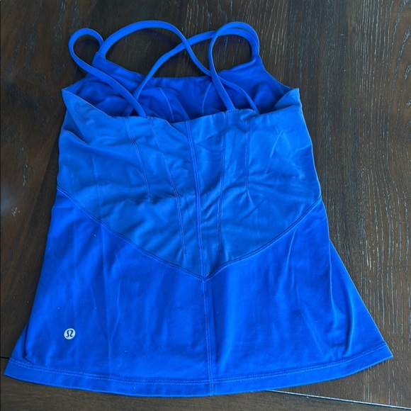 Lululemon mesh tank size 6 - Picture 2 of 10